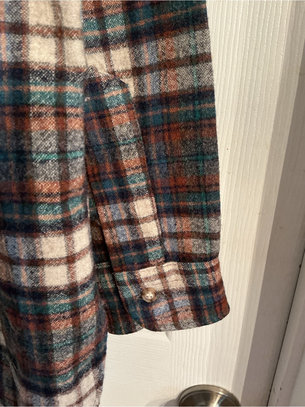Vintage Pendleton Wool Plaid Flannel Shirt 100% Virgin Wool USA XL - Picture 4 of 4